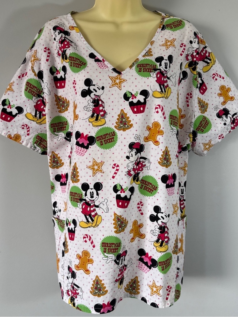 Disney Christmas Is Sweet Scrub Top 3X Mickey Minnie Holiday Nurse medical unifo